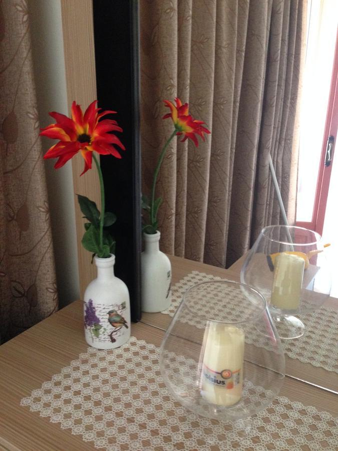 Palmira Apartments Makrýgialos エクステリア 写真