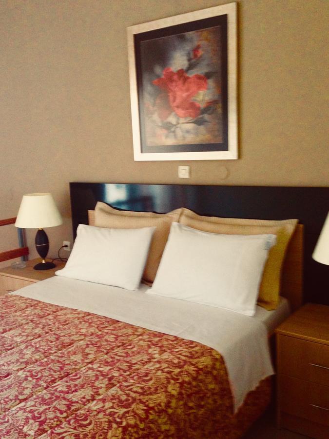 Palmira Apartments Makrýgialos エクステリア 写真