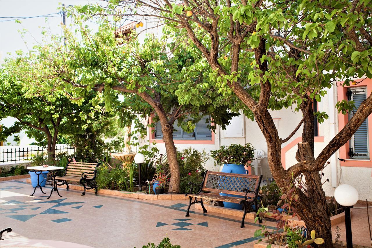 Palmira Apartments Makrýgialos エクステリア 写真