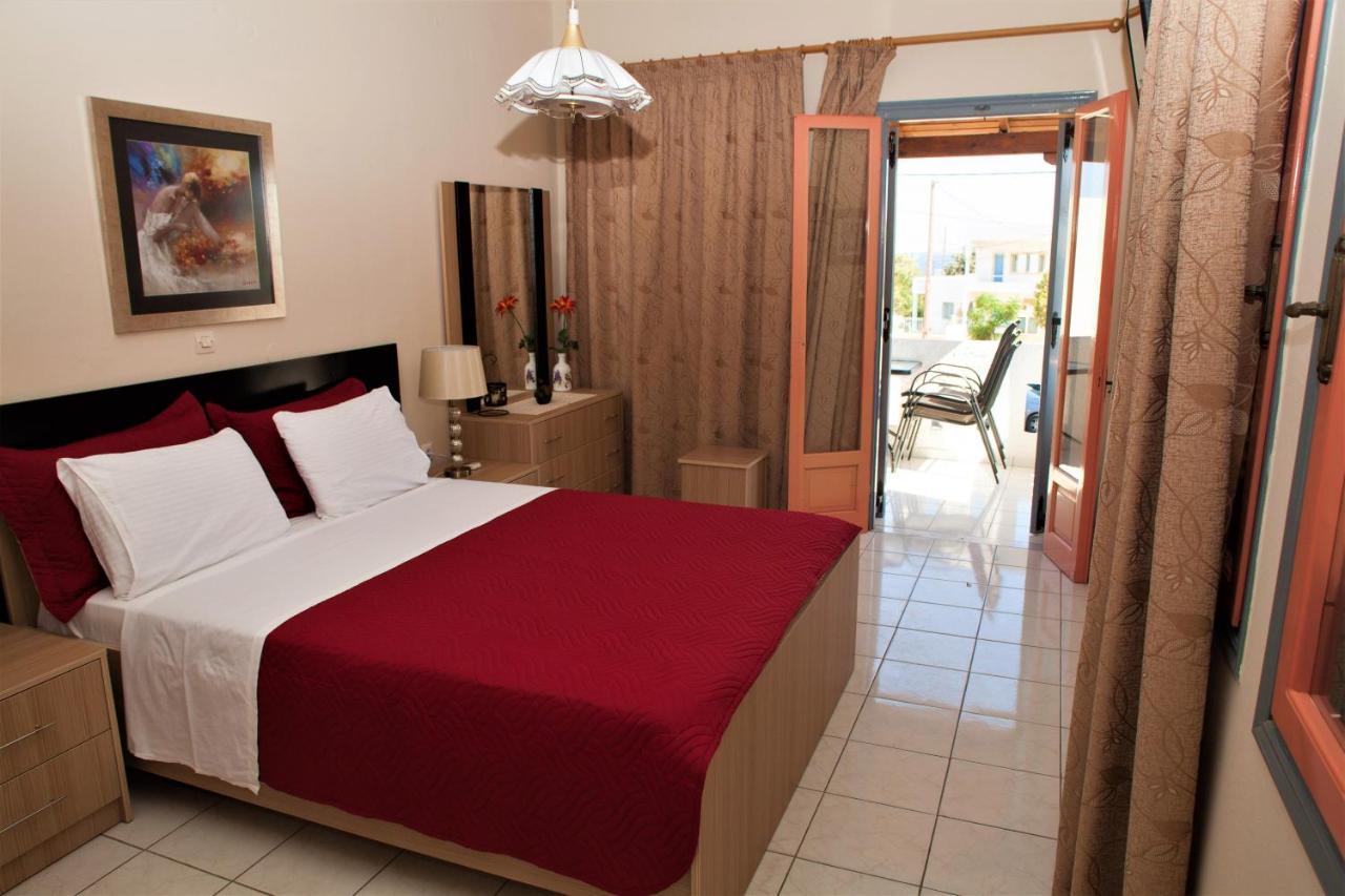 Palmira Apartments Makrýgialos エクステリア 写真